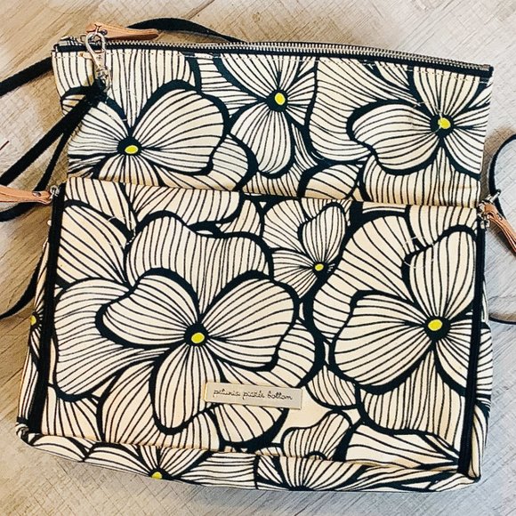 Petunia Pickle Bottom PBB Crossbody Crossover Clutch Purse Diaper Bag - Picture 2 of 5